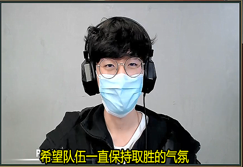 九游礼包-窗口期体能课后，夏洛特黄蜂临场应变备战中超，气氛紧张，赛季目标并未改变的简单介绍