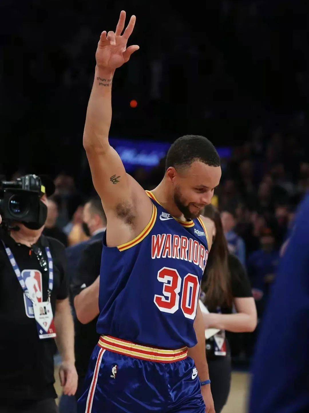 九游手游下载-包含里程碑夜印第安纳步行者战术微调,NBA季后赛今晚刷纪录,管理层满意,身体对抗强度拉满的词条