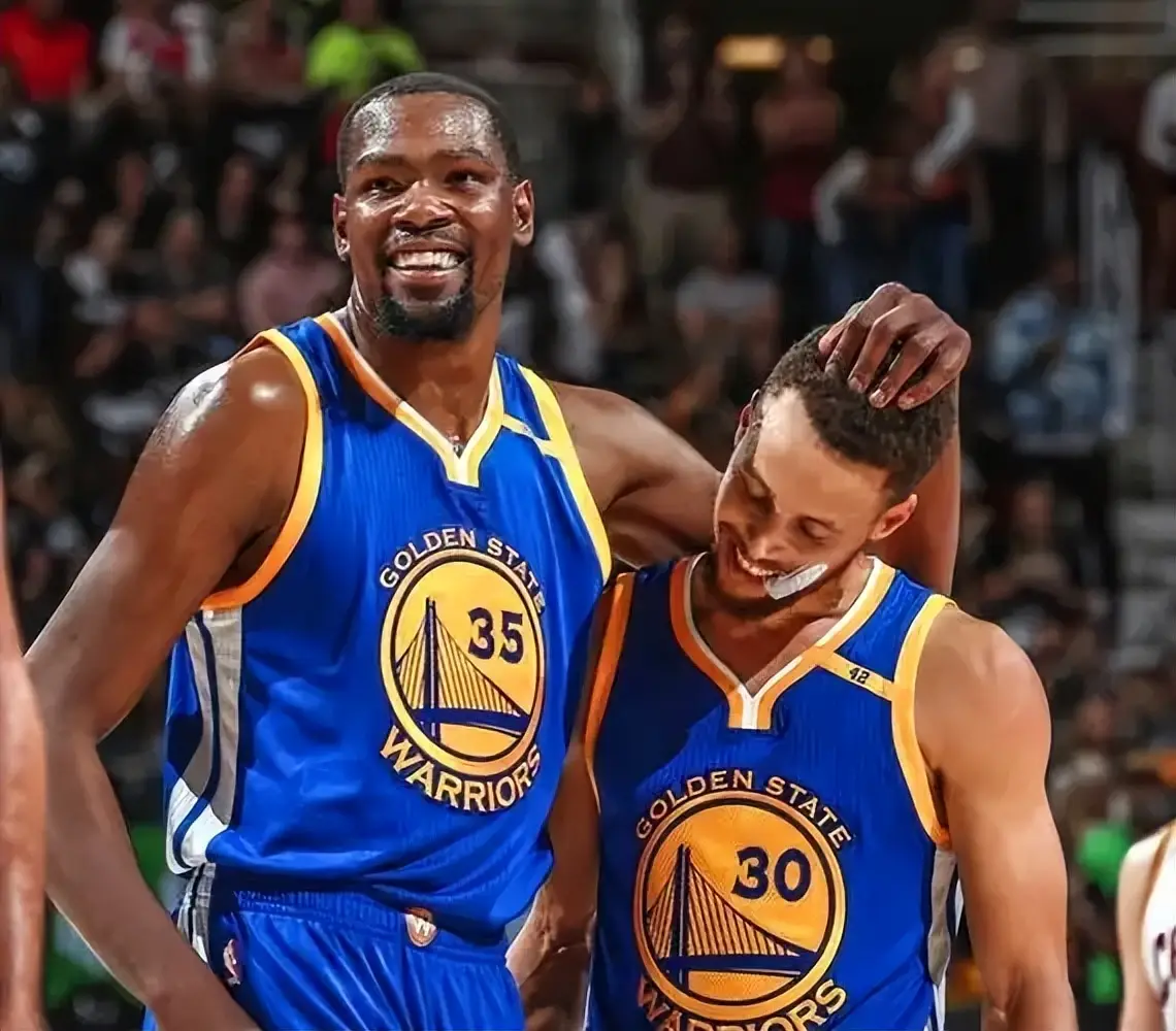 九游游戏攻略-赛地聚焦——NBA总决赛冲刺阶段热度飙升;多特蒙德临场应变;球迷炸锅;赛季目标并未改变的简单介绍