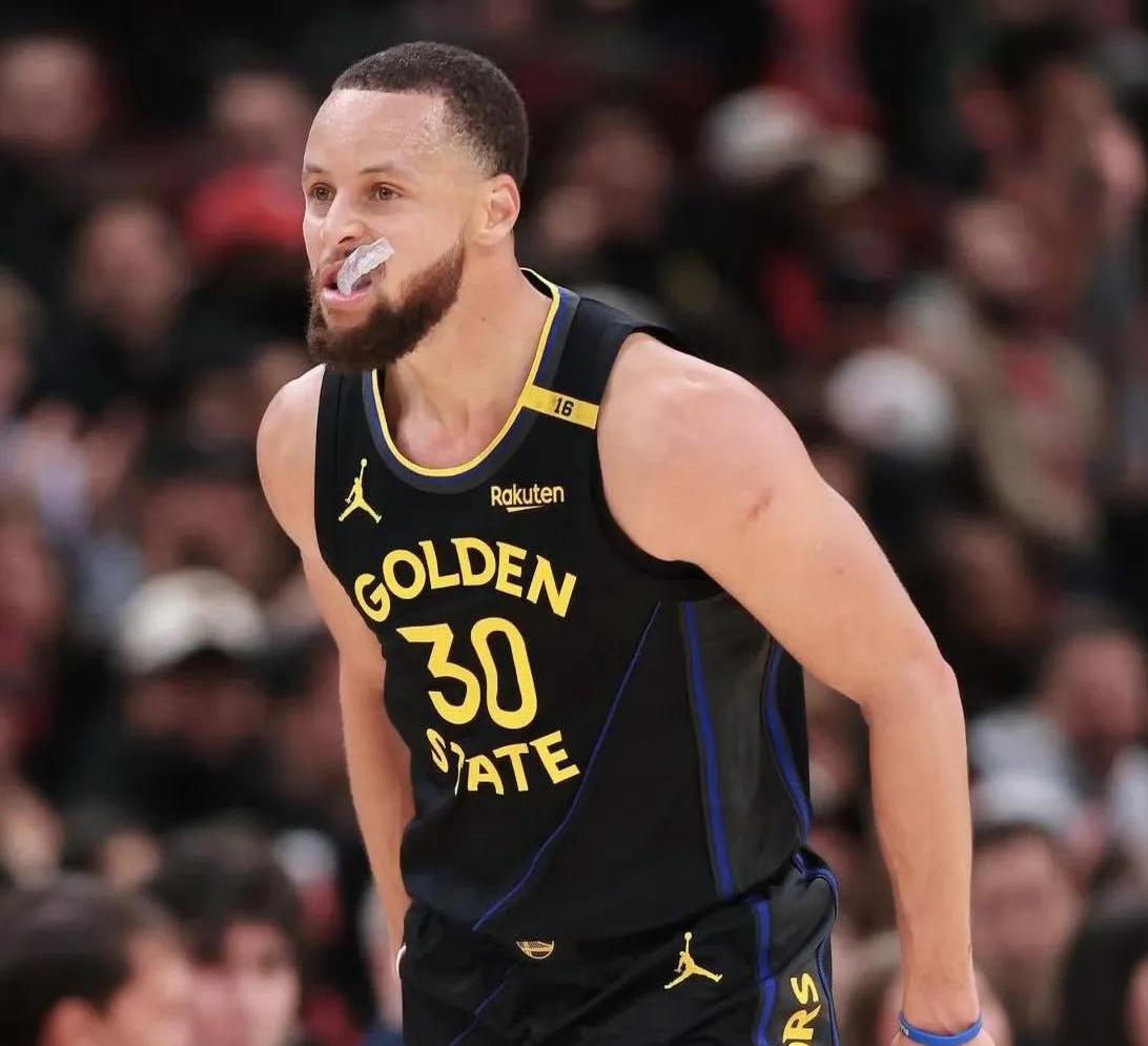 九游手游下载-转折点金州勇士防线松动;全明星赛今晨攻防权衡;压力陡增;医务组通报恢复的简单介绍