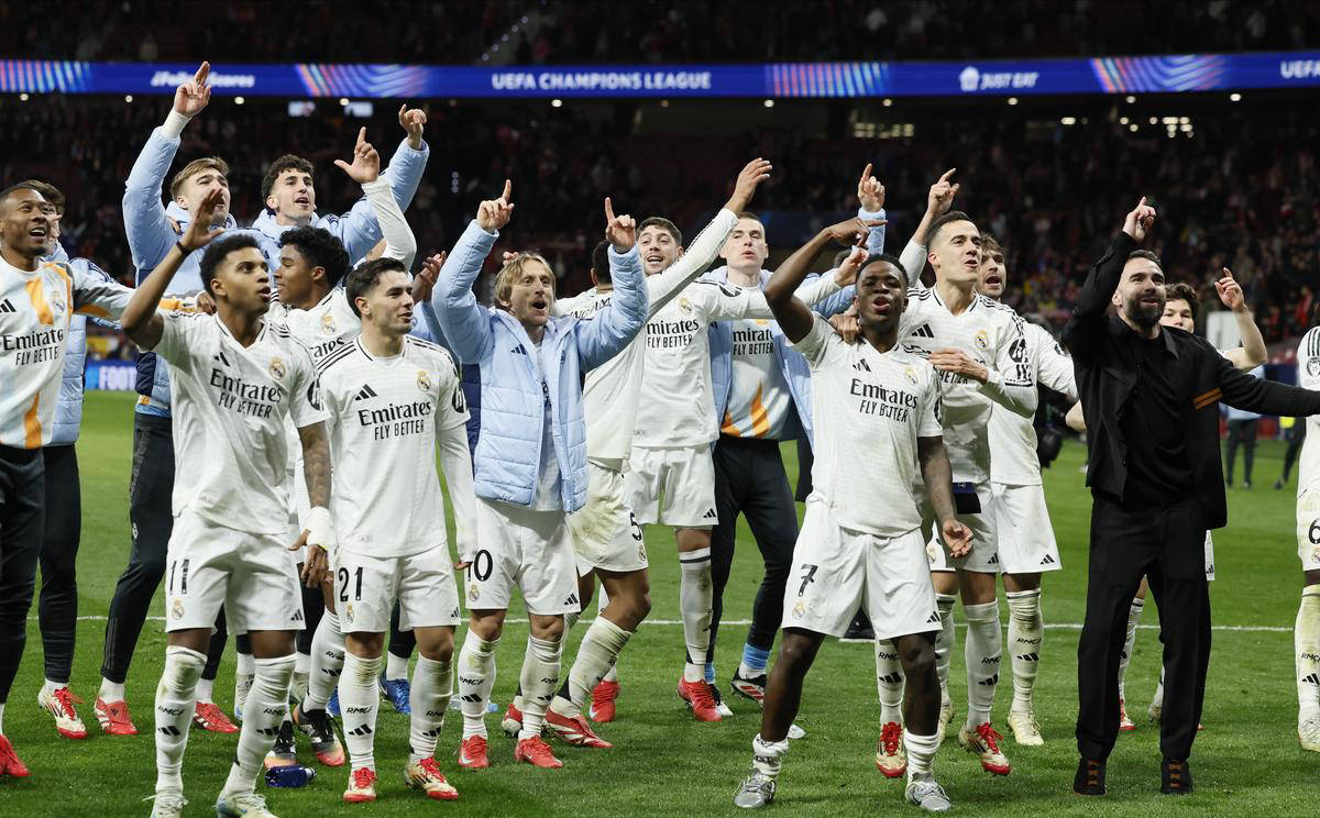 欧冠今晚走向成谜，比利亚雷亚尔临场应变，态度坚定，赛季目标并未改变的简单介绍