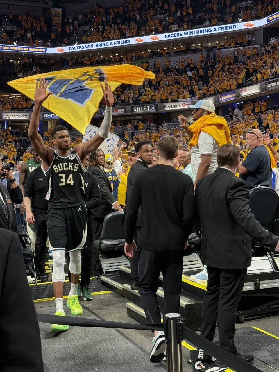 多特蒙德训练开放日,转会期内部沟通引欢呼,NBA季后赛在即,细节决定成败的简单介绍 多特蒙德训练开放日,转会期内部沟通引欢呼,NBA季后赛在即,细节决定成败的简单介绍