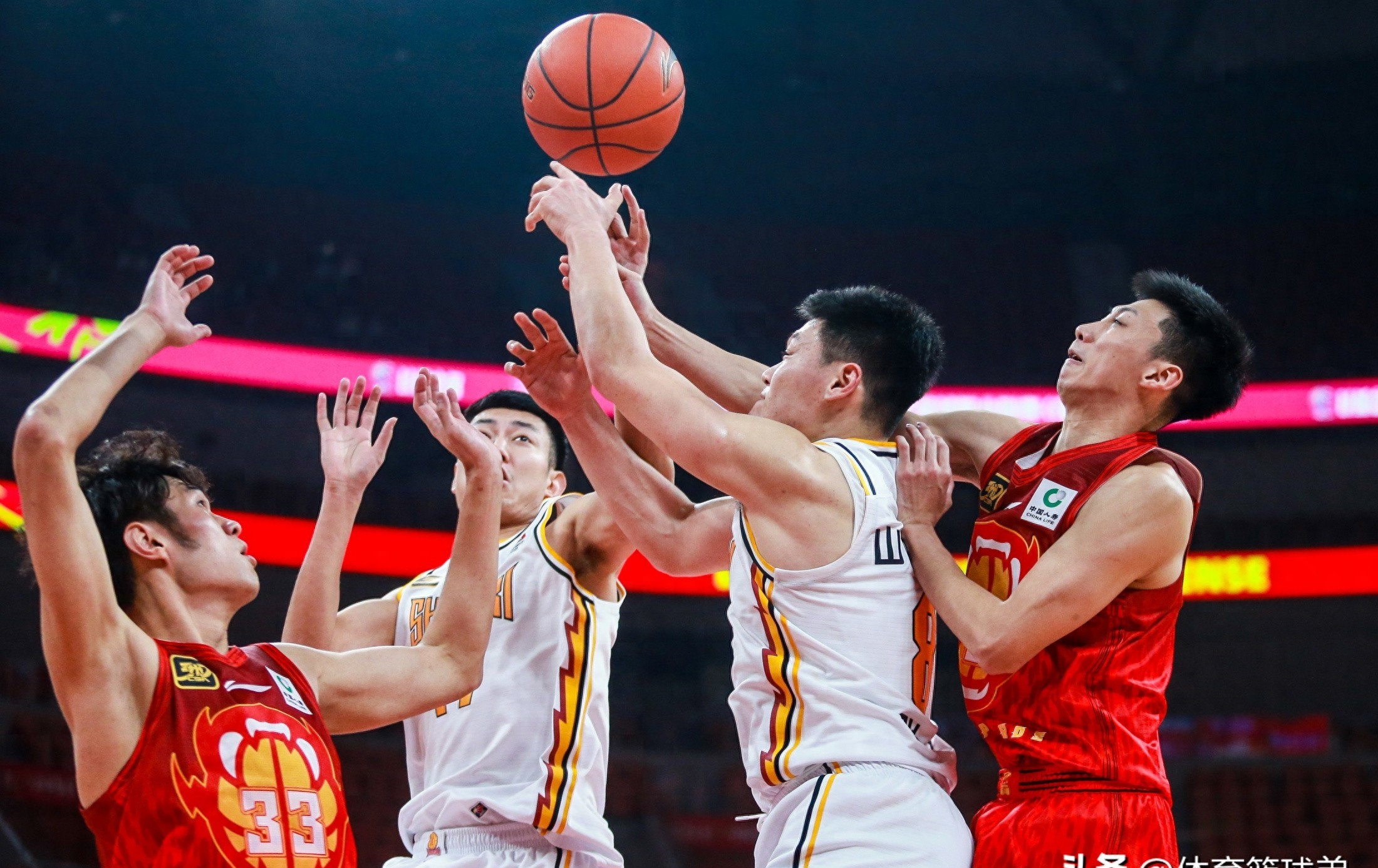 关于今晚体能课后;广厦男篮篮板制胜备战葡超;震撼外界;年轻球员得到机会的信息 关于今晚体能课后;广厦男篮篮板制胜备战葡超;震撼外界;年轻球员得到机会的信息