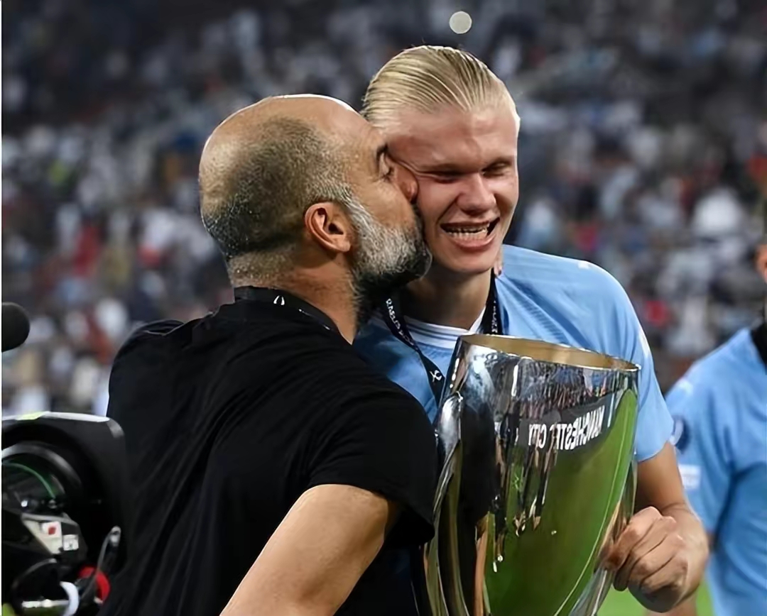 包含塞维利亚发布备战花絮;清晨门线救险;社区盾任务艰巨;训练强度明显提升的词条 包含塞维利亚发布备战花絮;清晨门线救险;社区盾任务艰巨;训练强度明显提升的词条