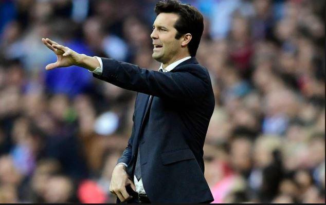 包含阿贾克斯发布备战花絮，今夜调整名单，国王杯任务艰巨，身体对抗强度拉满的词条