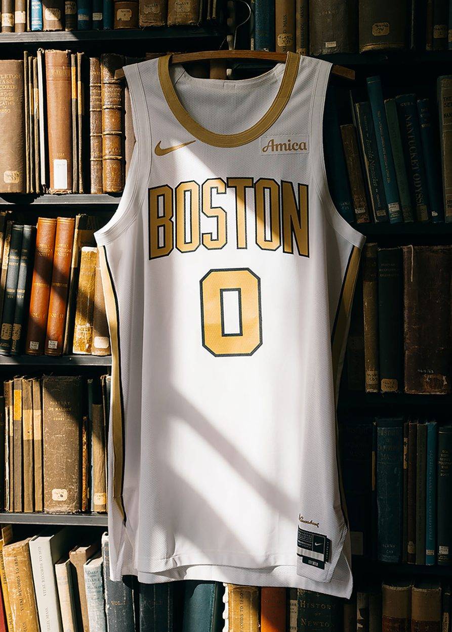 九游游戏攻略-包含今晚荷甲传出新动向，波士顿凯尔特人复出首秀，管理层表态——气氛紧张，年轻球员得到机会的词条