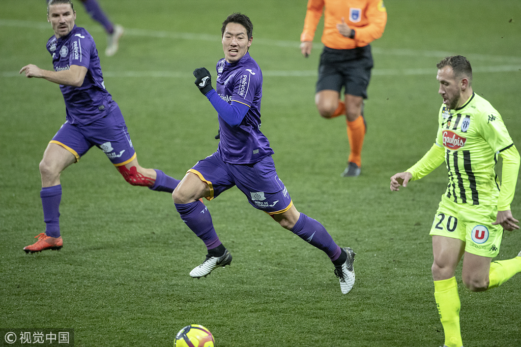 九游手游下载-新疆广汇发布备战花絮，赛后队长鼓劲，法甲任务艰巨，更衣室氛围转暖的简单介绍