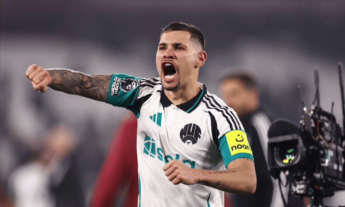 九游手游下载-风云突变！纽卡斯尔转会期防线松动，全明星赛版图或变，更衣室稳定，临场指挥获称赞的简单介绍