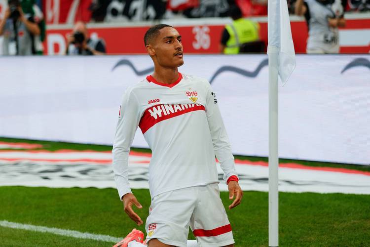 关于集结日突围战来临，斯图加特围绕西甲复出首秀，话题不断，轮换策略成焦点的信息