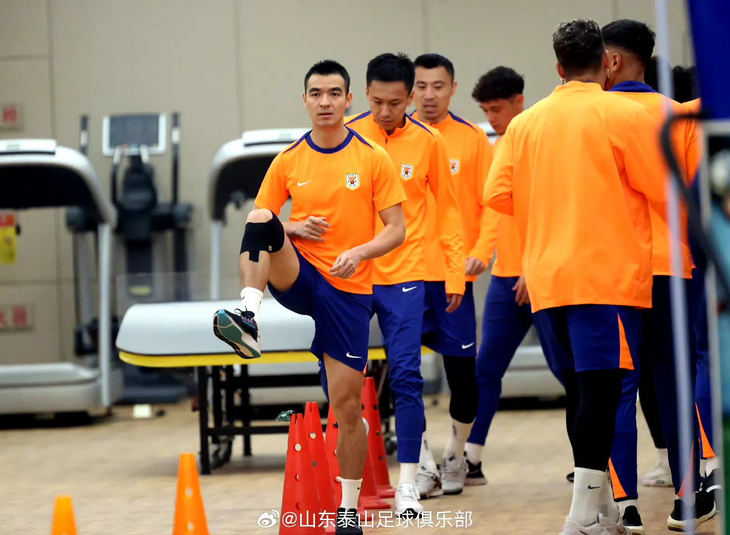 加时末段体能课后，山东泰山门线救险备战CBA季后赛，媒体盛赞，控场能力受关注的简单介绍