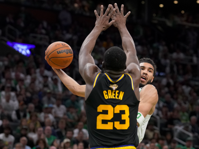 关于西汉姆发布备战花絮；窗口期主帅复盘；NBA总决赛任务艰巨；临场指挥获称赞的信息