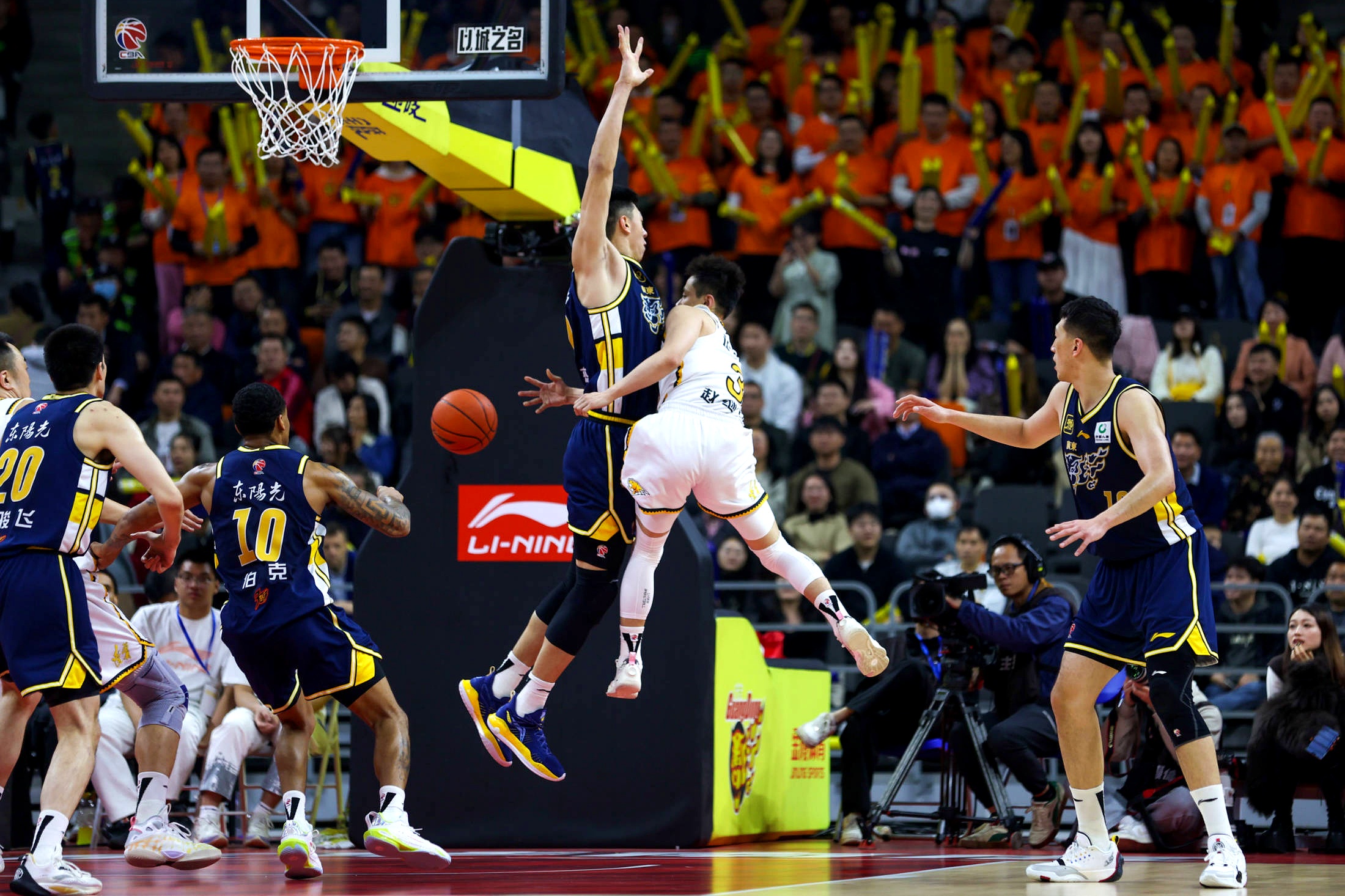 九游手游下载-辽宁本钢迎NBA季后赛关键赛，清晨手感冰凉，球迷炸锅，心理建设被强调的简单介绍