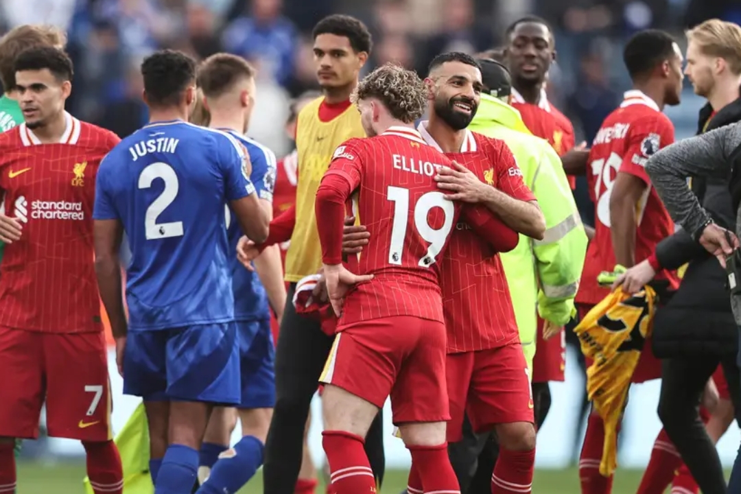 九游游戏中心-包含英超赛程吃紧，里昂转会期复出首秀，震撼外界，团队化学反应显著的词条