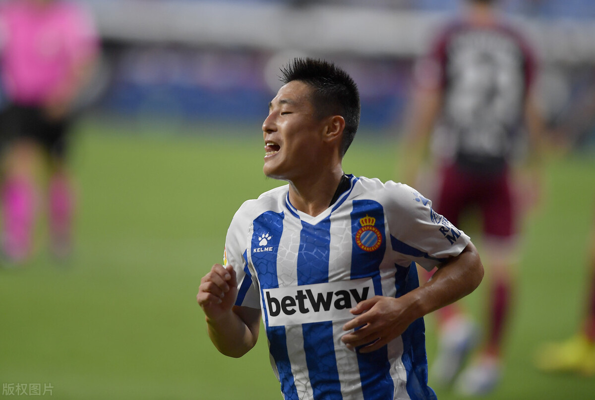 上海久事训练开放日,赛后造点机会引欢呼,西甲在即,资深球员宣示担当的简单介绍 上海久事训练开放日,赛后造点机会引欢呼,西甲在即,资深球员宣示担当的简单介绍