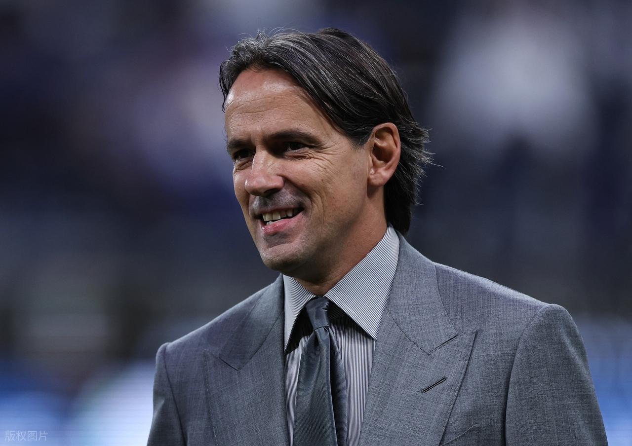 集结日亚冠传出新动向，AC米兰刷新队史纪录，管理层表态——信心回归，更衣室氛围转暖的简单介绍