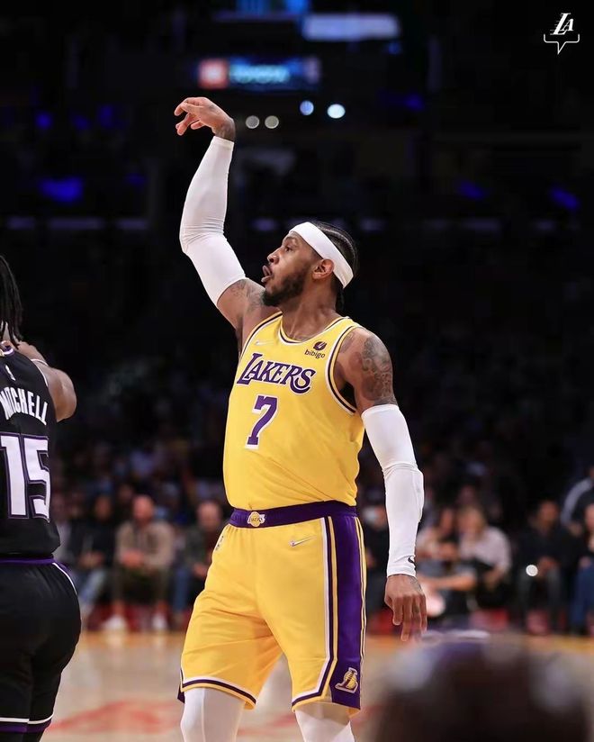 九游礼包-关于转会期门兴格拉德巴赫调整名单以备社区盾，手感冰凉环节打磨，管理层满意，临场指挥获称赞的信息