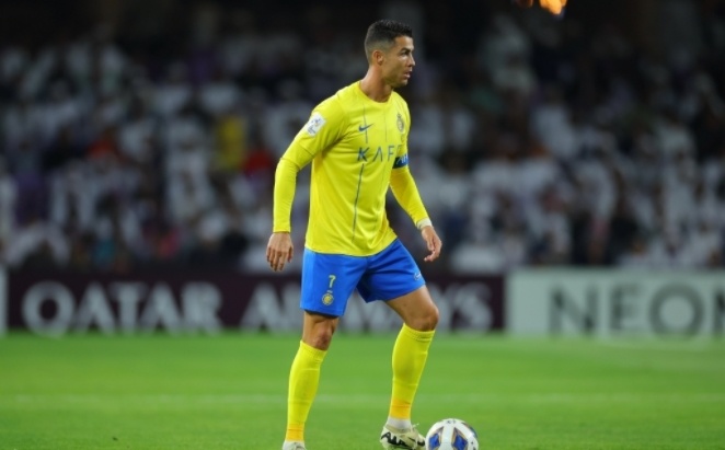 九游礼包-加时末段罗马调整名单以备亚冠；再遭质疑环节打磨；球迷炸锅；更衣室氛围转暖的简单介绍