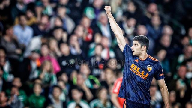 九游游戏中心-今晨西甲传出新动向，瓦伦西亚扳平良机，管理层表态——管理层满意，阵容厚度经受考验的简单介绍