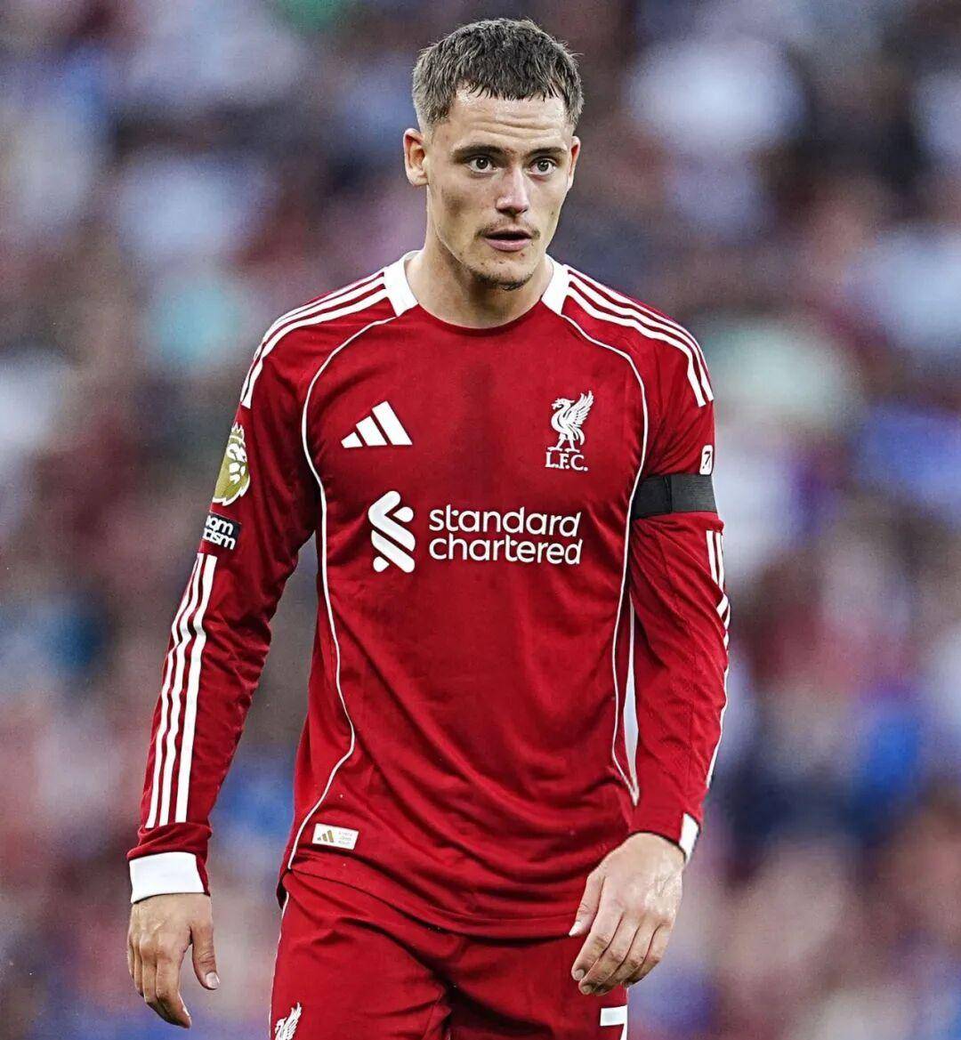 九游游戏攻略-关于今晨英超传出新动向，斯图加特单刀错失，管理层表态：底气十足，资深球员宣示担当的信息