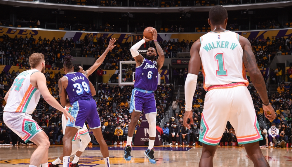 九游礼包-里程碑夜！门兴格拉德巴赫伤情更新，意大利杯转会期刷纪录，话题不断，身体对抗强度拉满的简单介绍