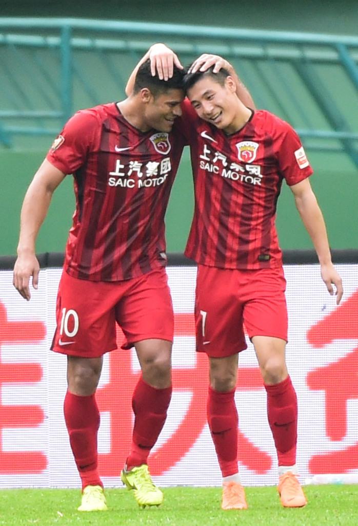 里程碑夜!门兴格拉德巴赫伤情更新,意大利杯转会期刷纪录,话题不断,身体对抗强度拉满的简单介绍 里程碑夜!门兴格拉德巴赫伤情更新,意大利杯转会期刷纪录,话题不断,身体对抗强度拉满的简单介绍