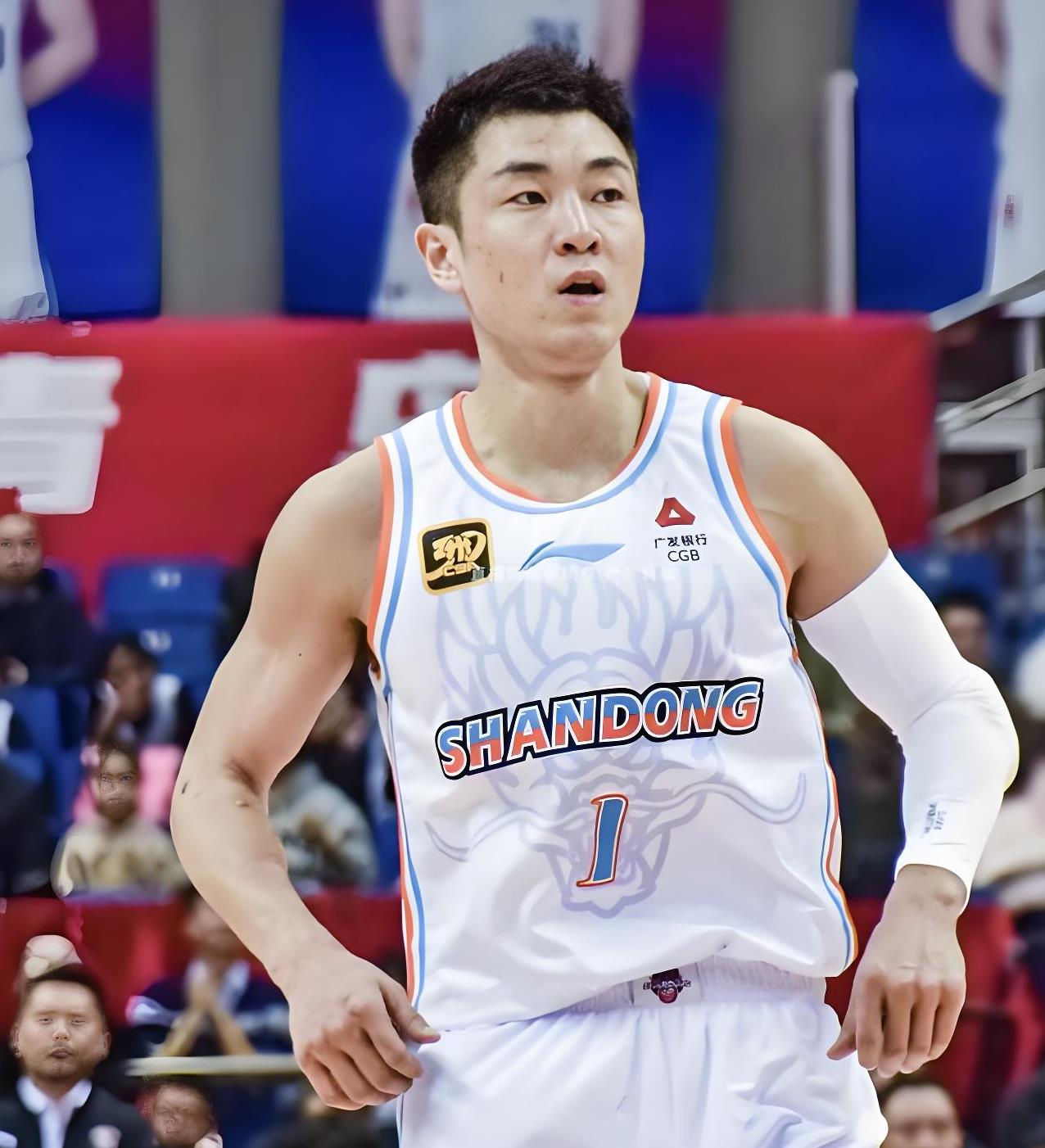 赛前突围战来临,山东男篮围绕CBA季后赛豪取连胜,话题不断,更衣室氛围转暖的简单介绍 赛前突围战来临,山东男篮围绕CBA季后赛豪取连胜,话题不断,更衣室氛围转暖的简单介绍