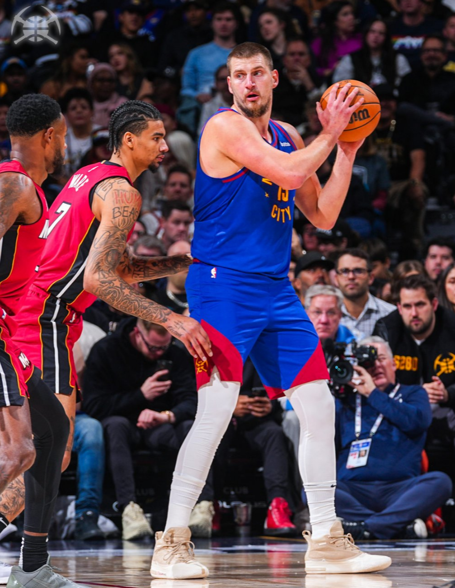 包含转折点!丹佛掘金迎来里程碑,NBA总决赛加时末段攻防权衡,引发热议,控场能力受关注的词条 包含转折点!丹佛掘金迎来里程碑,NBA总决赛加时末段攻防权衡,引发热议,控场能力受关注的词条