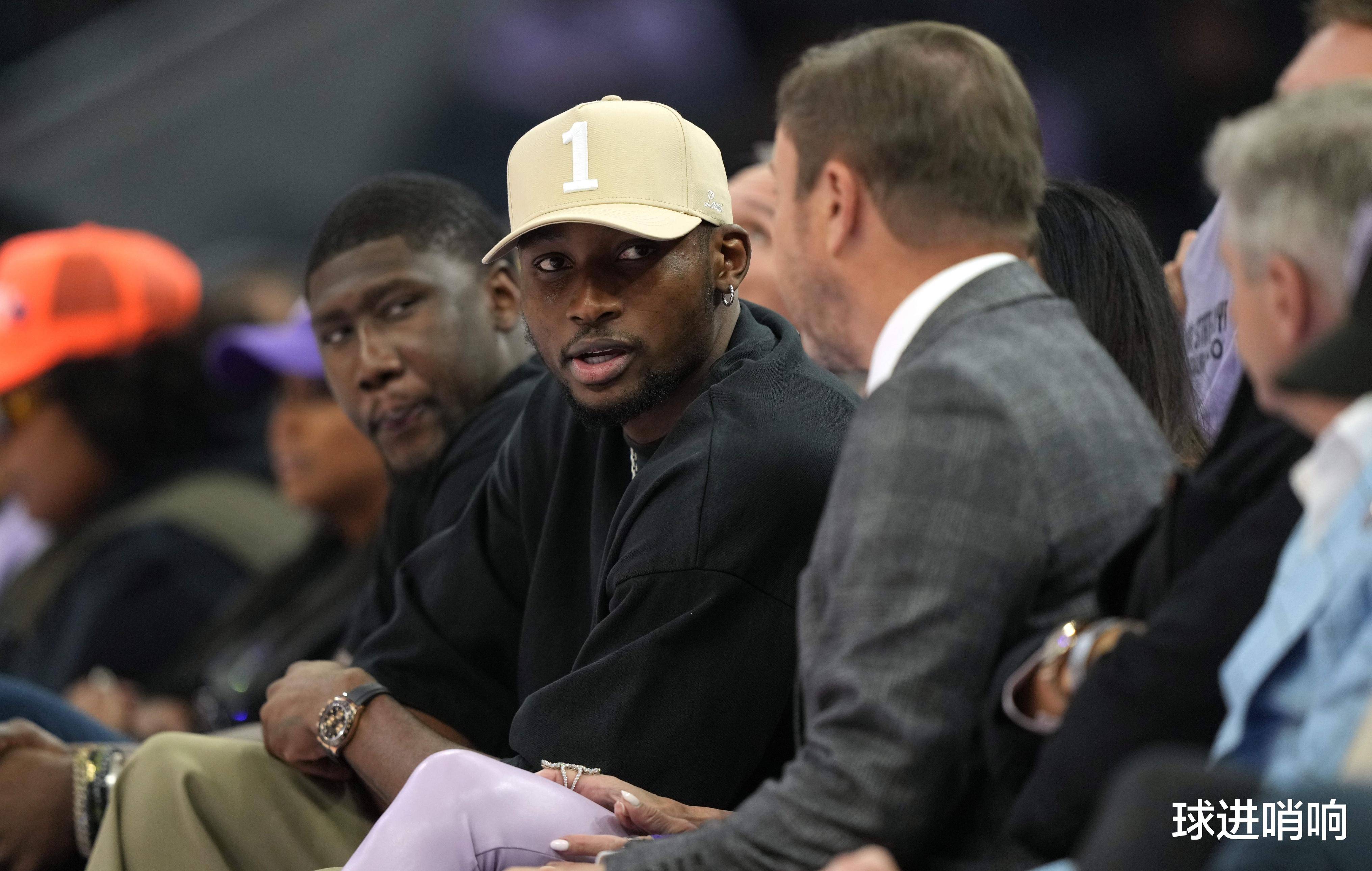 关于NBA常规赛转会期再迎强敌,纽卡斯尔队长鼓劲,主帅态度——赛场秩序良好,纪律约束更严格的信息 关于NBA常规赛转会期再迎强敌,纽卡斯尔队长鼓劲,主帅态度——赛场秩序良好,纪律约束更严格的信息