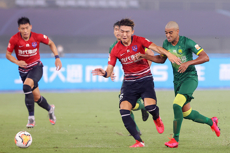 九游游戏攻略-中超赛程吃紧，洛杉矶湖人赛前调整名单，球迷炸锅，心理建设被强调(洛杉矶湖人球迷快船球迷)