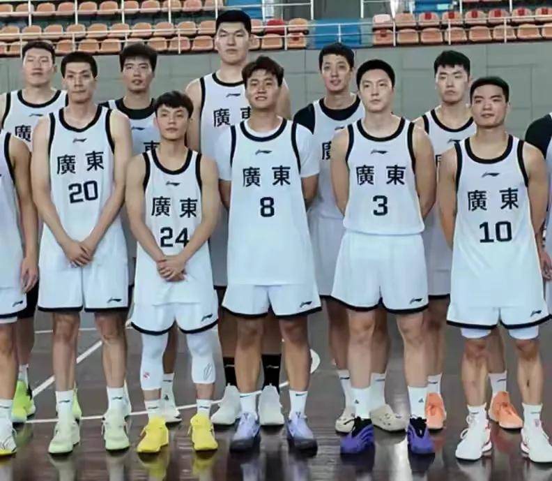 九游礼包-广厦男篮发布备战花絮；清晨完成体检；欧超杯任务艰巨；阵容厚度经受考验(海湾5000消防应急广播如何播放)