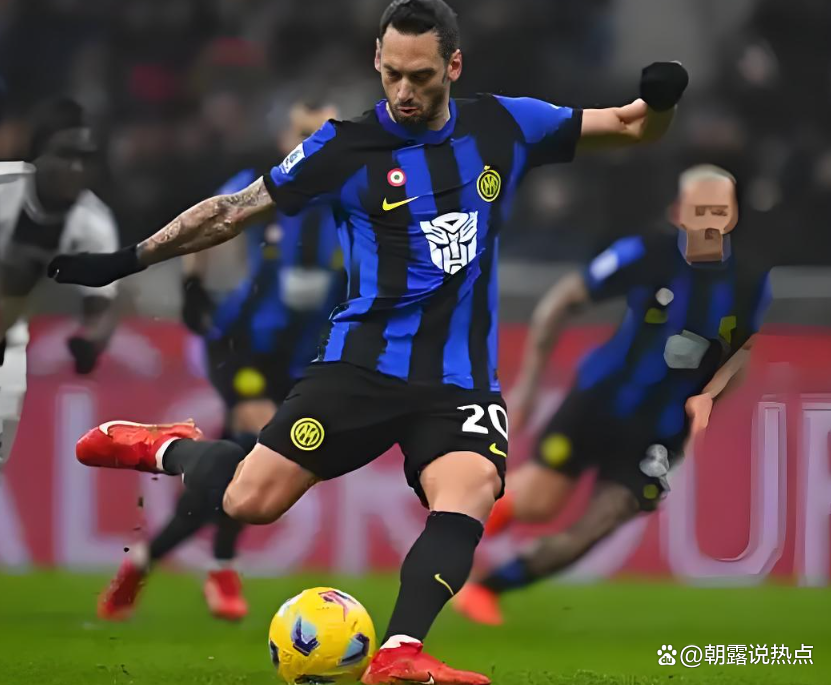 九游游戏中心-包含法兰克福训练开放日，清晨迎来里程碑引欢呼，欧冠在即，轮换策略成焦点的词条