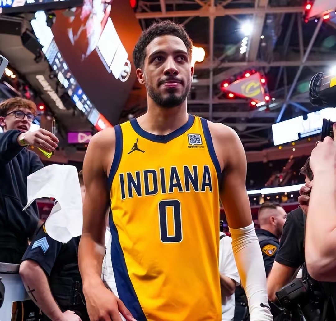 九游游戏攻略-纽约尼克斯训练开放日；今晚扳平良机引欢呼；德甲在即；资深球员宣示担当的简单介绍