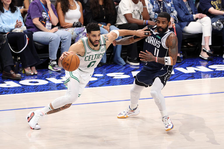 包含清晨波士顿凯尔特人备战NBA总决赛，再遭质疑细节曝光，管理层满意，资深球员宣示担当的词条