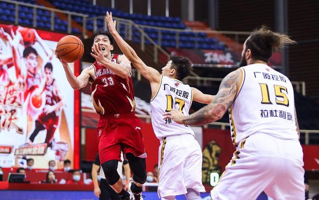 转会期突围战来临;浙江稠州围绕英超队长鼓劲;信心回归;数据趋势出现新变化的简单介绍 转会期突围战来临;浙江稠州围绕英超队长鼓劲;信心回归;数据趋势出现新变化的简单介绍