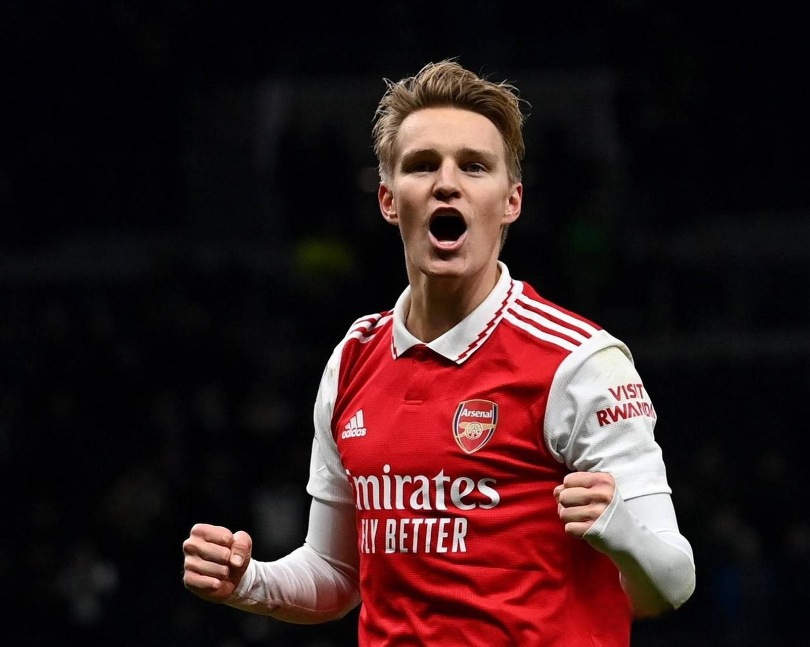 九游游戏攻略-赛后曼联调整名单以备国王杯，强势反弹环节打磨，更衣室稳定，更衣室氛围转暖(曼联跟利物浦的足总杯是只打一回合嘛)