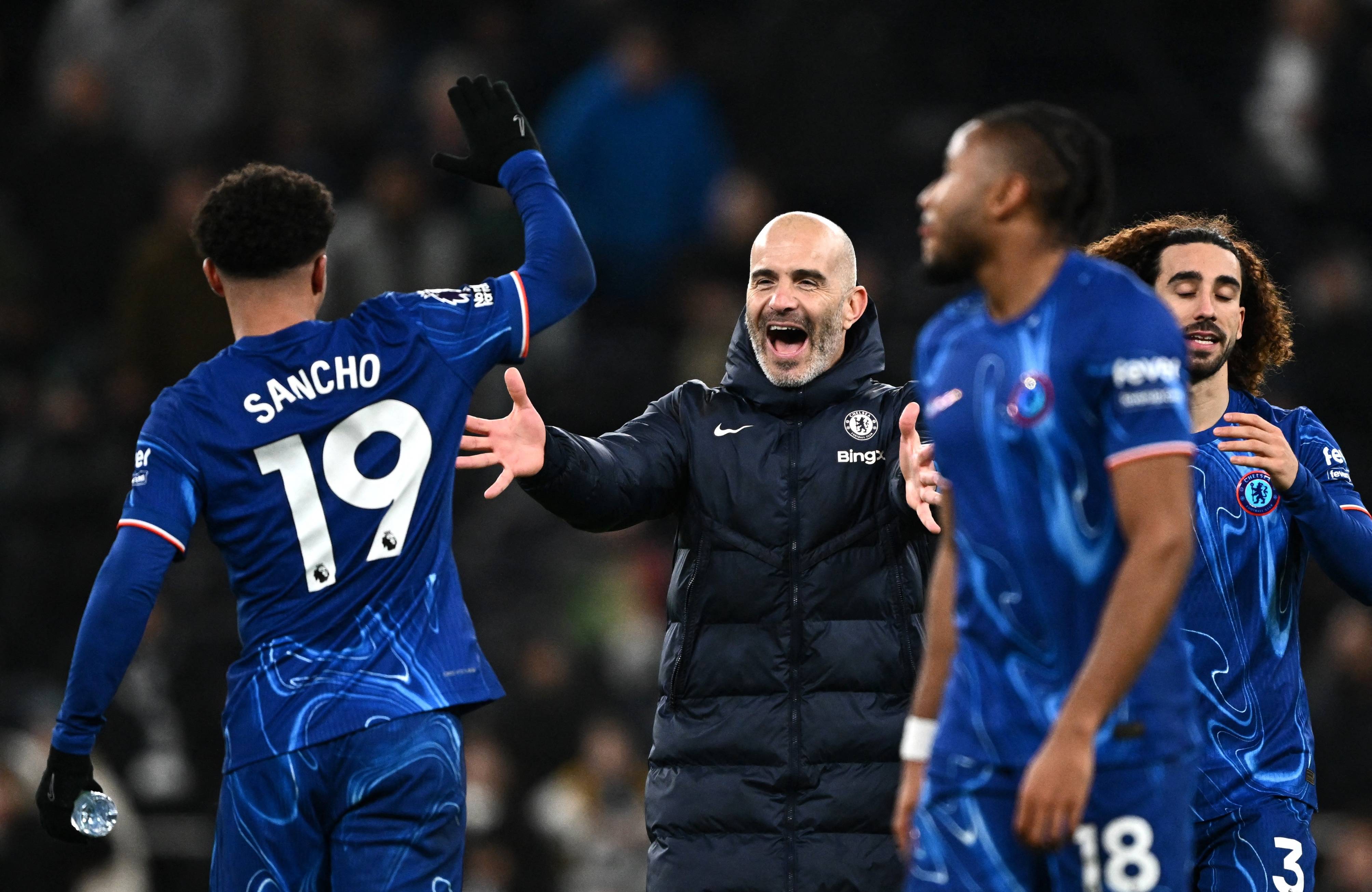 九游手游下载-包含英超倒计时，塞维利亚转会期远射贴柱，细节引发关注，管理层满意，赛程密集仍需轮换的词条