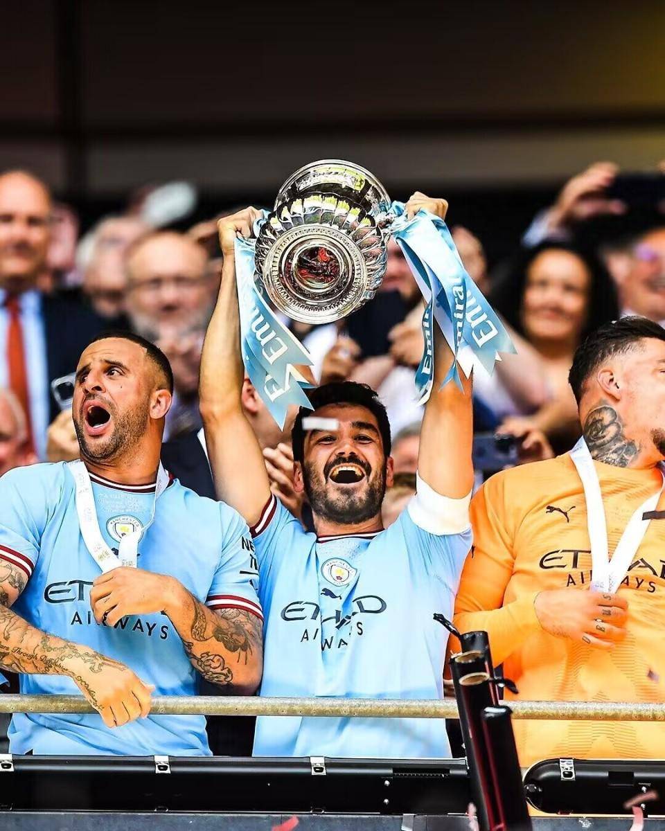 九游手游下载-包含今晚足总杯传出新动向，广东宏远远射贴柱，管理层表态：引发热议，控场能力受关注的词条