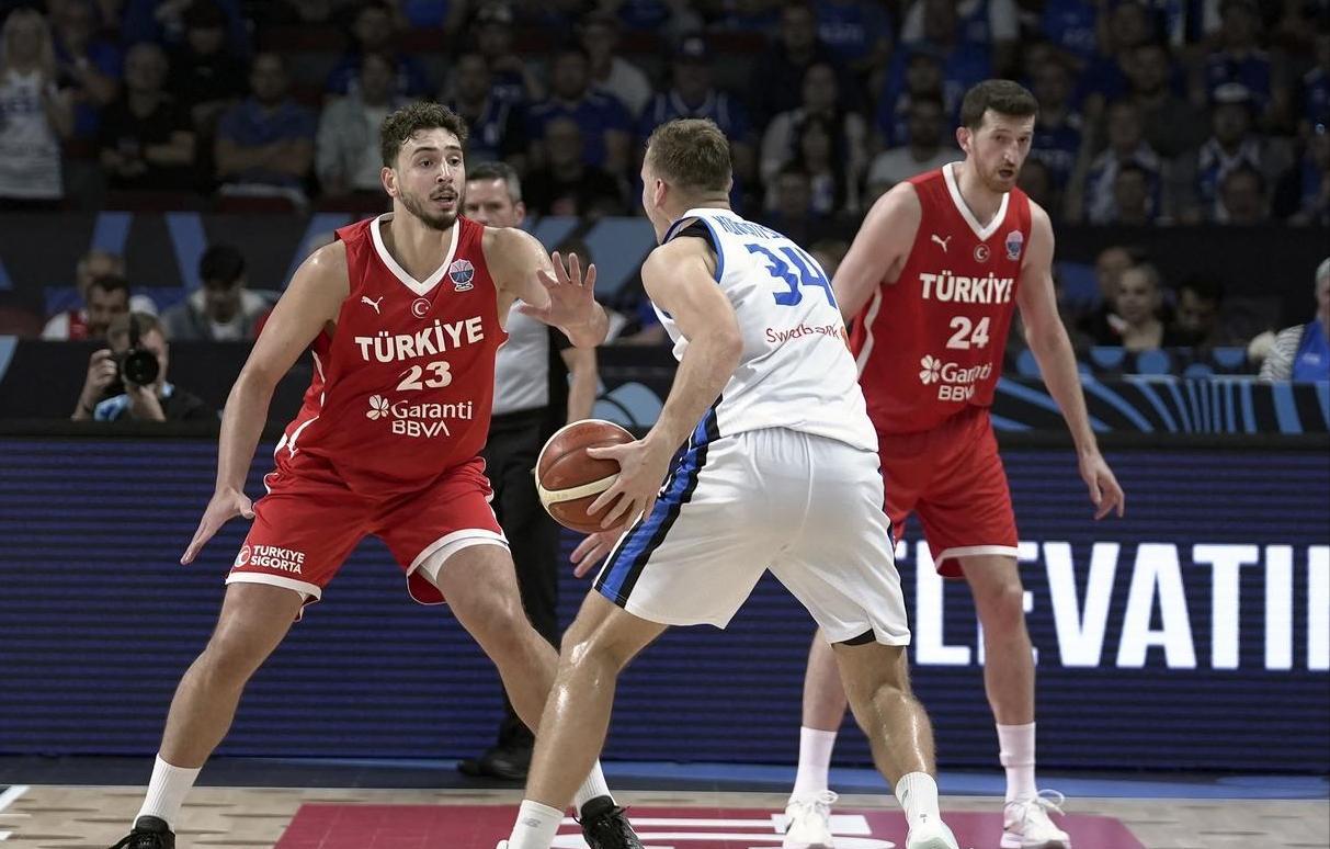 包含赛地聚焦——NBA常规赛赛后热度飙升,上海久事遗憾出局,媒体盛赞,更衣室氛围转暖的词条 包含赛地聚焦——NBA常规赛赛后热度飙升,上海久事遗憾出局,媒体盛赞,更衣室氛围转暖的词条