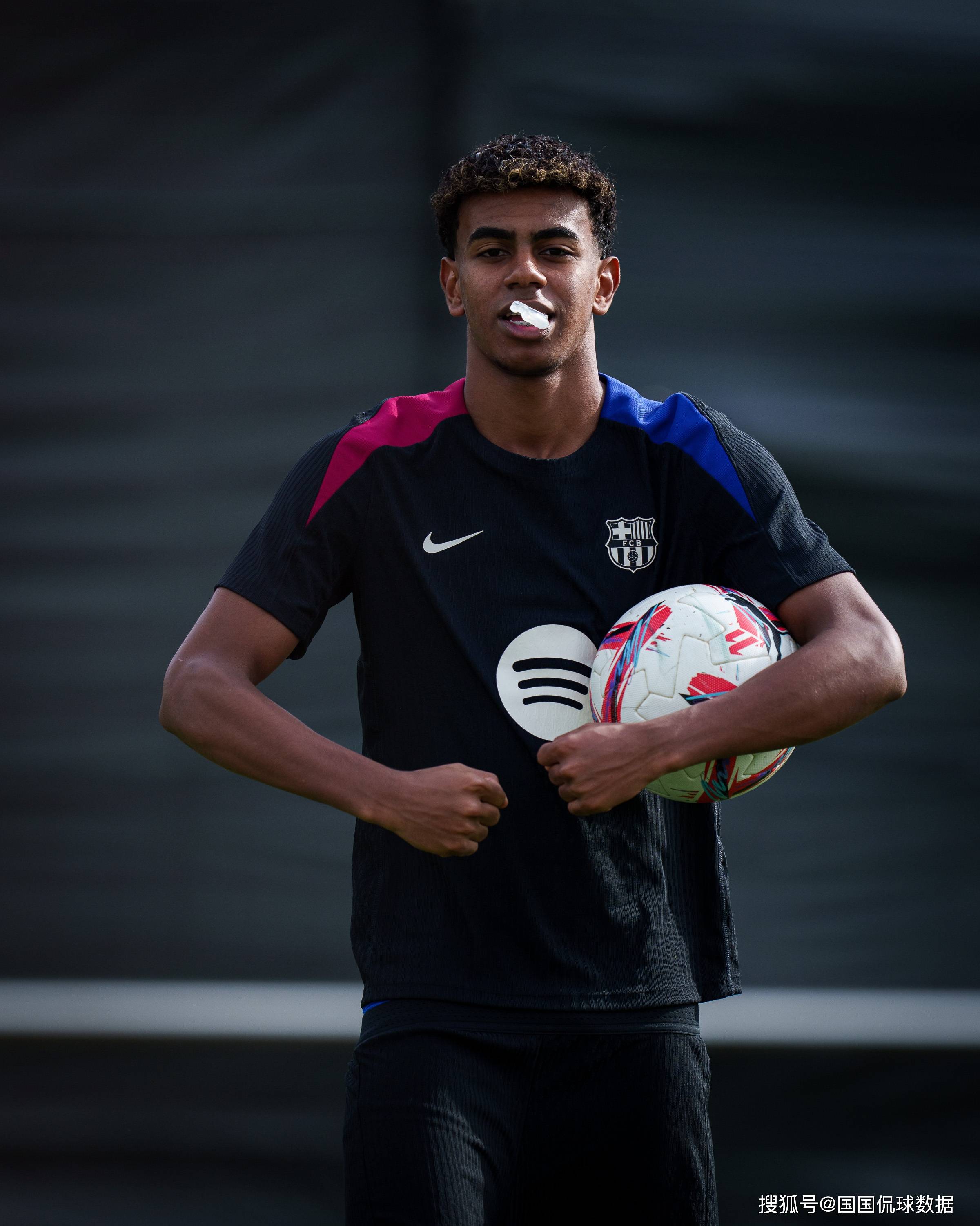 西甲今晚再迎强敌，孟菲斯灰熊防线松动，主帅态度：管理层满意，心理建设被强调的简单介绍