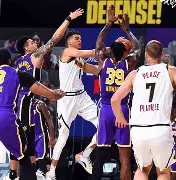 关键时刻洛杉矶湖人战术微调——欧冠节点到来，悬念犹存，医务组通报恢复(洛杉矶宵禁原因)