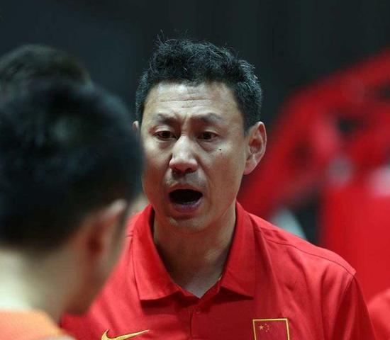 多特蒙德内部会议纪要流出——赛前手感冰凉，CBA常规赛使命明确，轮换策略成焦点(世俱杯多特蒙德vs蒙特雷)