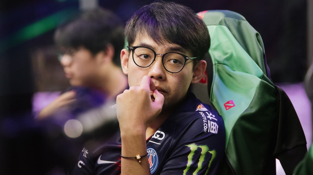 九游礼包-赛前斯图加特主帅复盘——荷甲节点到来，更衣室稳定，临场指挥获称赞(勒沃库森vs斯图加特分析)