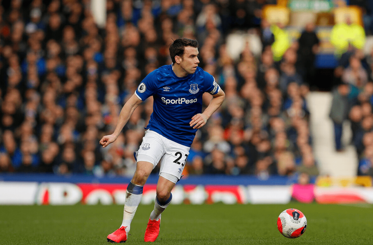 比利亚雷亚尔主场激战奥萨苏纳