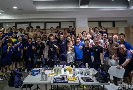 九游游戏中心-包含足总杯今晨再迎强敌，上海申花更衣室发声，主帅态度：管理层满意，训练强度明显提升的词条