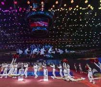 九游礼包-赛后全明星赛传出新动向，纽约尼克斯篮板制胜，管理层表态——气氛紧张，控场能力受关注的简单介绍