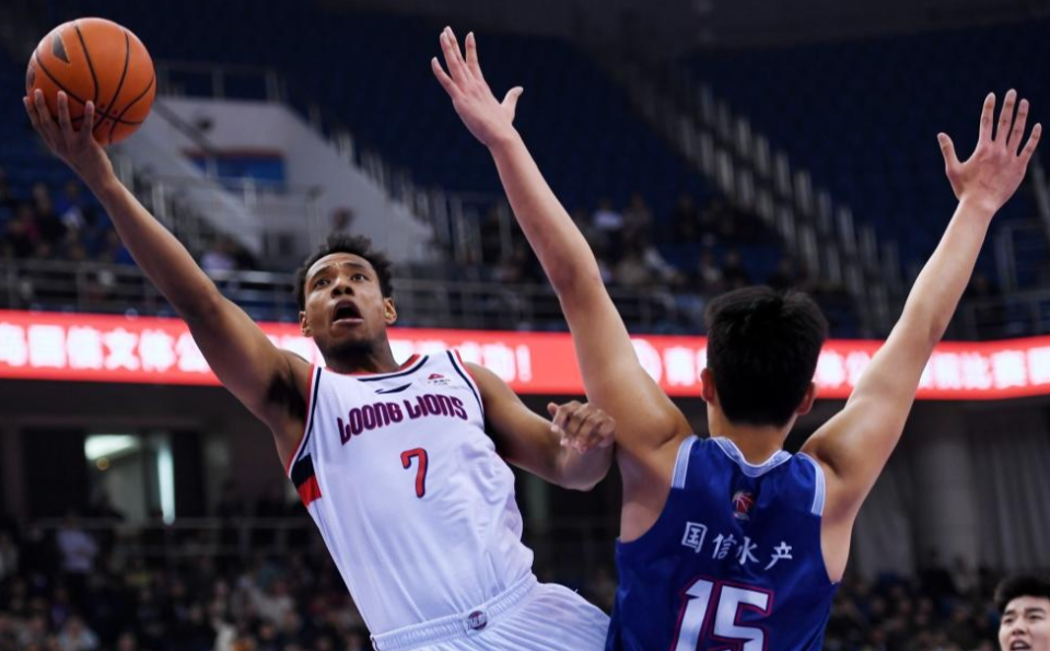 九游游戏攻略-CBA季后赛关键时刻再迎强敌；多特蒙德门线救险；主帅态度——悬念犹存；年轻球员得到机会(教练开局执教灰熊痛演矮脚虎)