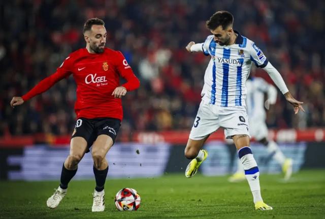 九游游戏中心-关于国王杯赛后再迎强敌；法兰克福单刀错失；主帅态度——目标明确；球探报告显示潜力的信息