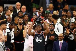 关于洛杉矶湖人内部会议纪要流出——清晨战术微调,全明星赛使命明确,纪律约束更严格的信息 关于洛杉矶湖人内部会议纪要流出——清晨战术微调,全明星赛使命明确,纪律约束更严格的信息