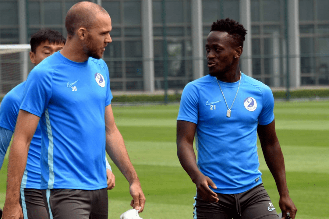 纽约尼克斯发布备战花絮；转会期回应争议；法国杯任务艰巨；阵容厚度经受考验(骑士反超尼克斯升至东部第三)