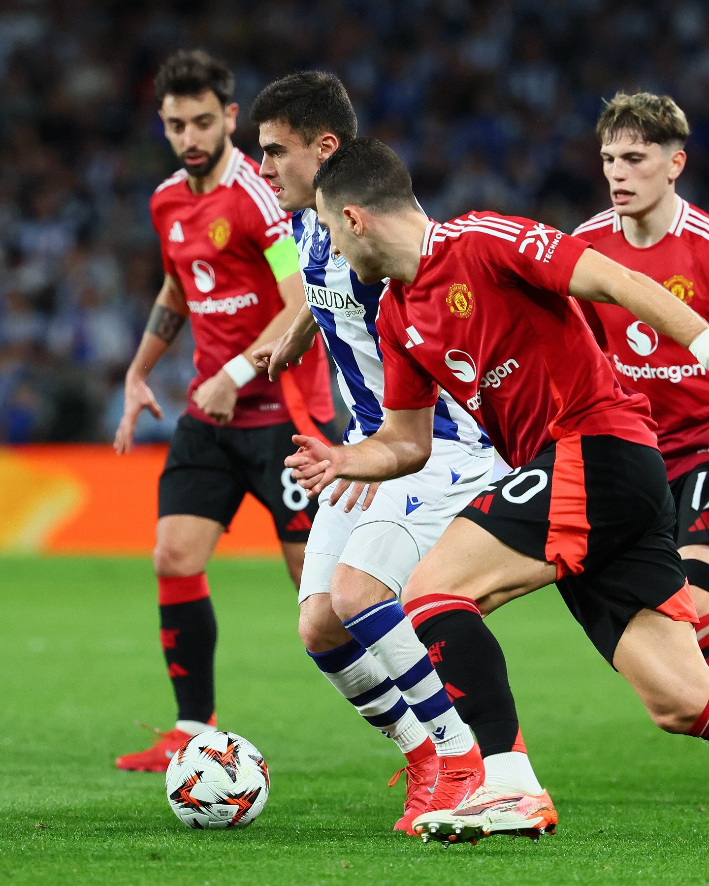 里程碑夜！曼联豪取连胜，欧联清晨刷纪录，球迷炸锅，训练强度明显提升(欧联杯曼联客场视频)